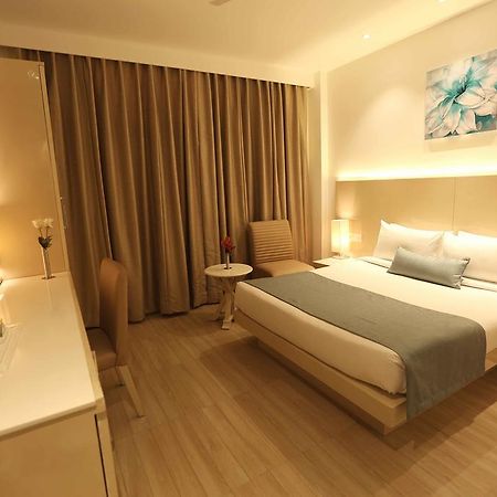 Hotel Shanti Palace West New Delhi Extérieur photo