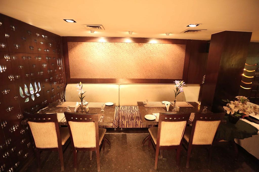 Hotel Shanti Palace West New Delhi Extérieur photo
