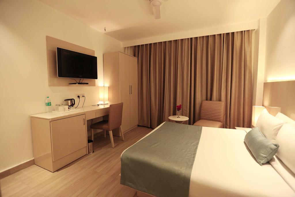 Hotel Shanti Palace West New Delhi Extérieur photo