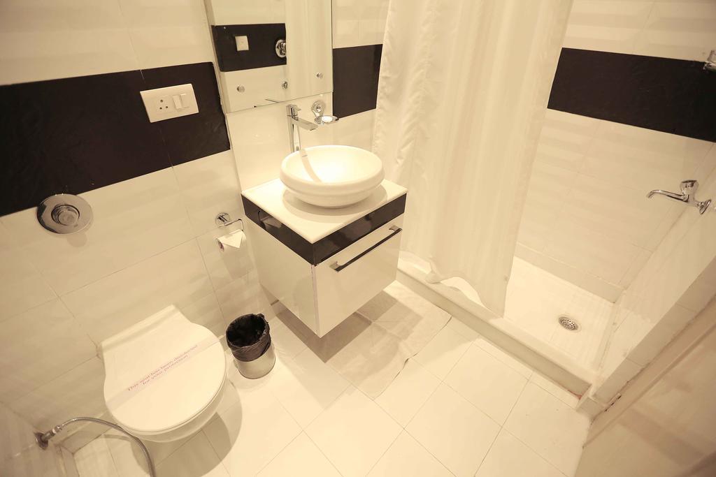 Hotel Shanti Palace West New Delhi Extérieur photo